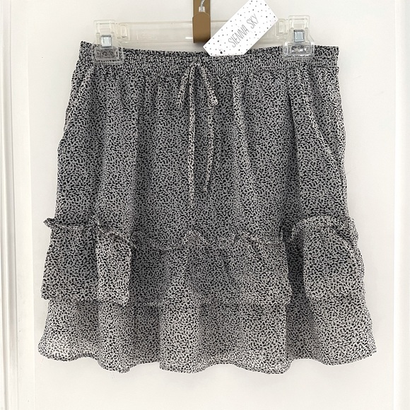 Sienna Sky Dresses & Skirts - NEW Sienna Sky sheer tiered print skirt